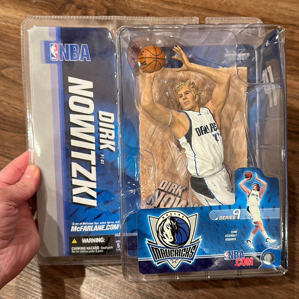 McFarlane Figure- NBA Dirk Nowitzki